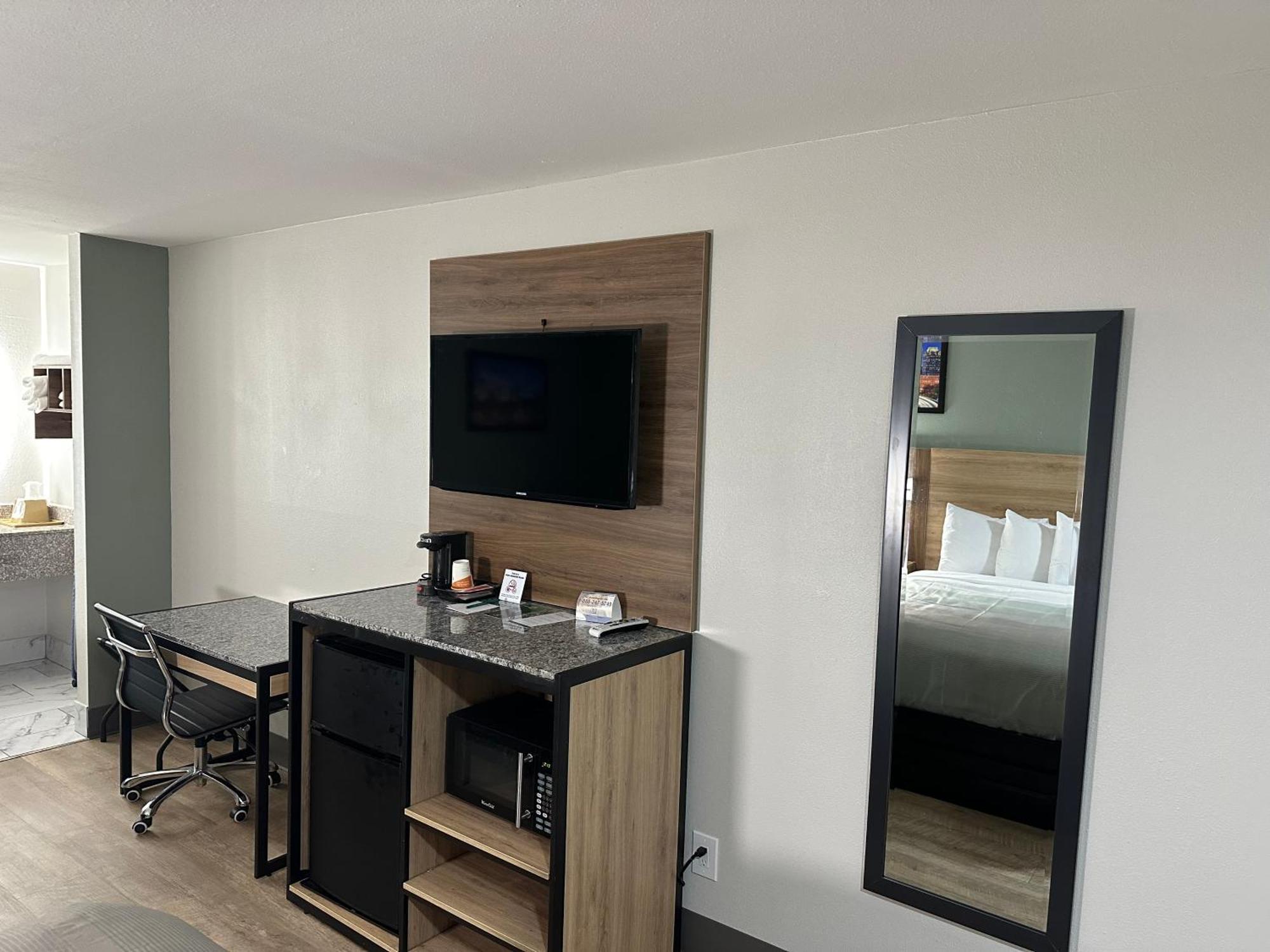 Quality Inn Монро Екстериор снимка